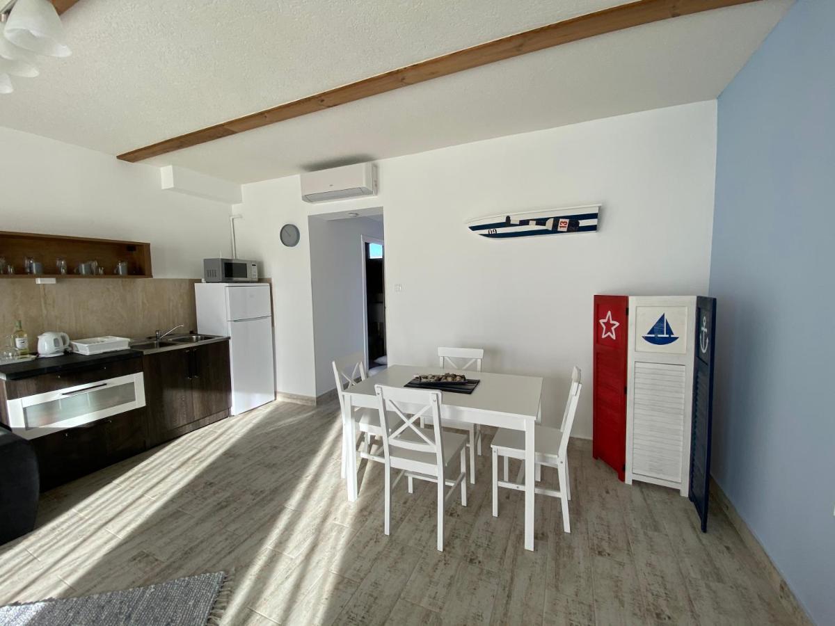 Platan Apartmanhaz Balatongyörök Eksteriør billede