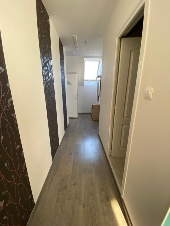 Platan Apartmanhaz Balatongyörök Eksteriør billede