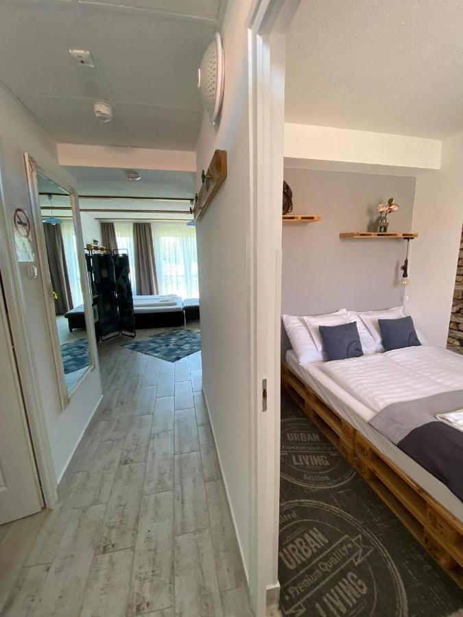 Platan Apartmanhaz Balatongyörök Eksteriør billede