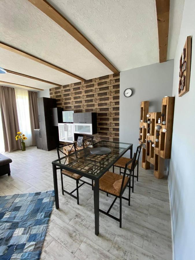Platan Apartmanhaz Balatongyörök Eksteriør billede